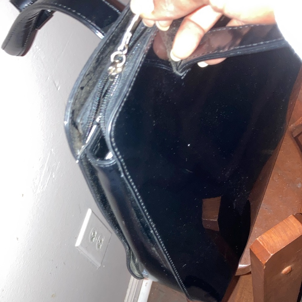Beijo | Women’s Elegant Black Patent Leather Handbag/Shoulder Bag - Picture 14 of 15